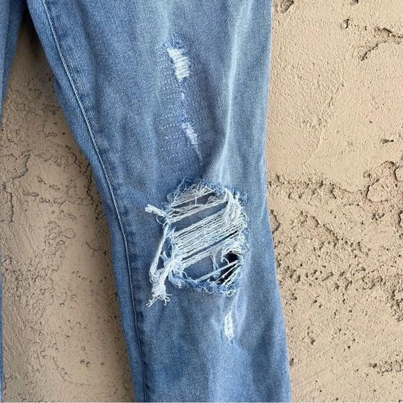 Good American Blue Light Wash Distressed Flare Denim Jeans Women's Size 4 - Picture 6 of 10
